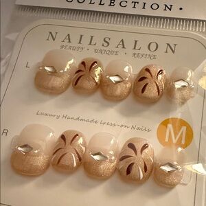 Beige and Red Nail Set